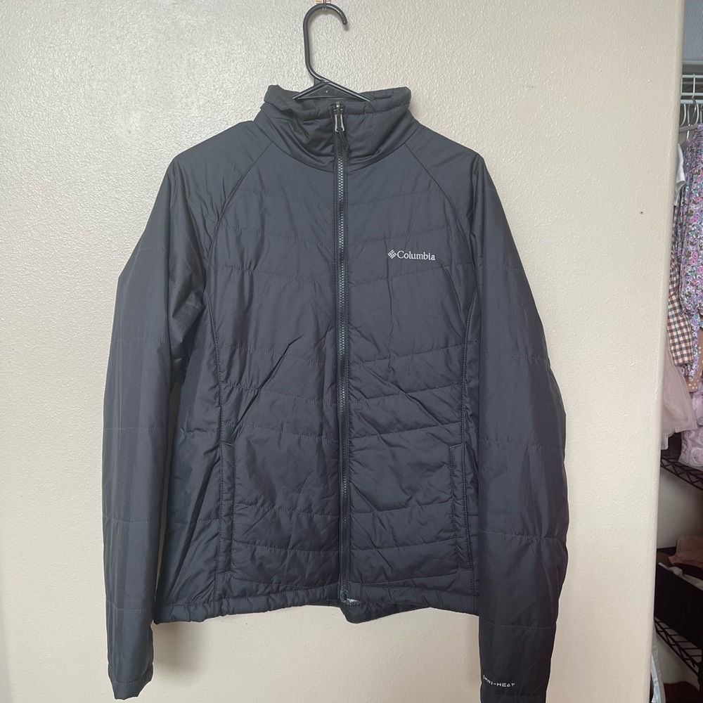 Columbia women’s  black patended omni heat  Performance puffer Jacket large .